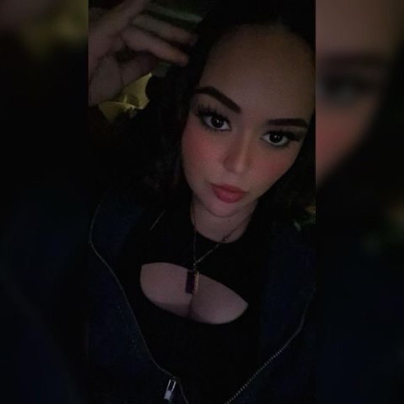 Meet your Posher, Esperanza - Picture 1 of 1